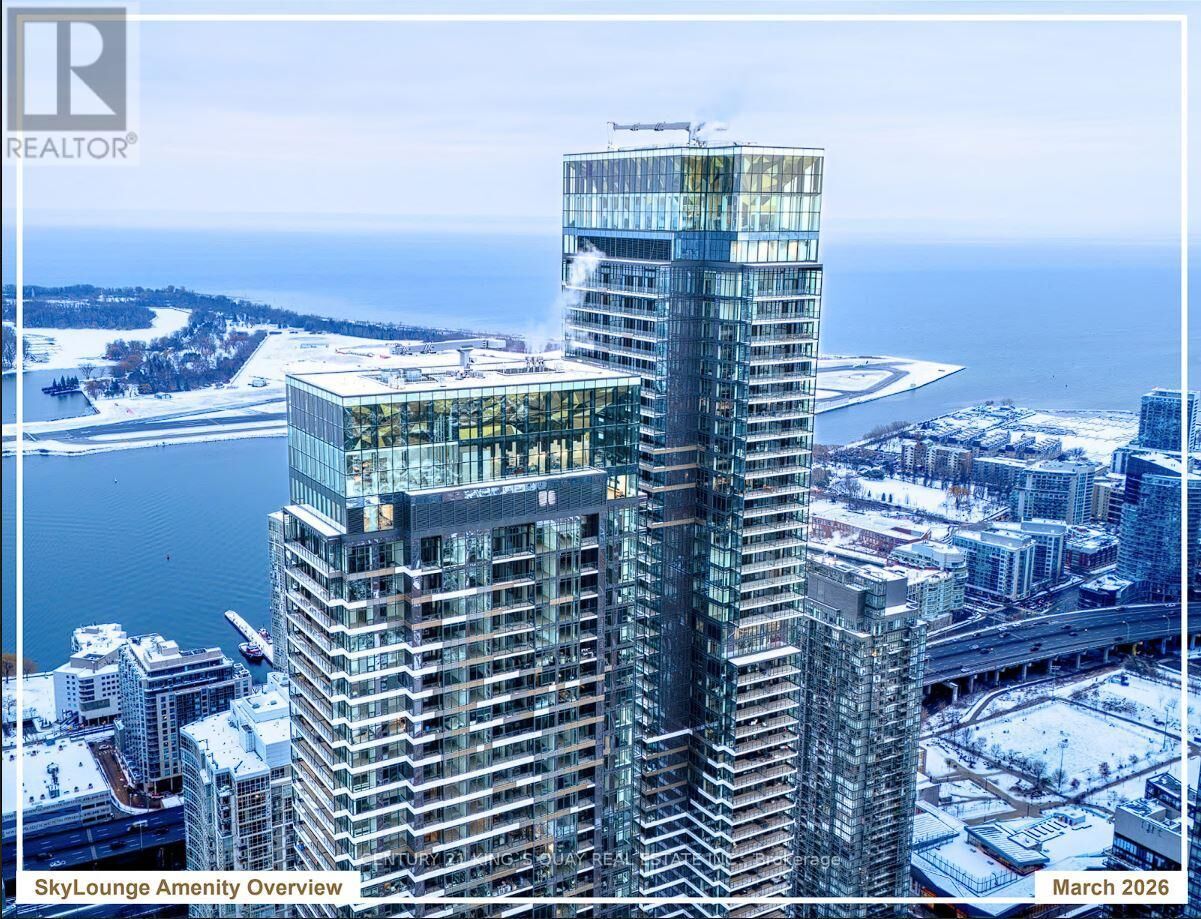 Property Photo: 3 Concord Cityplace Way 1021 ON M5V 0X4