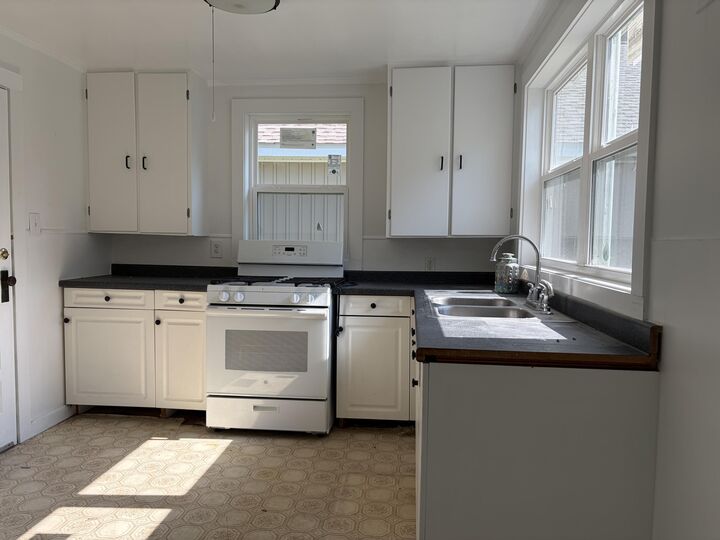 Property Photo:  1346 N Pearl Street  FL 32536 