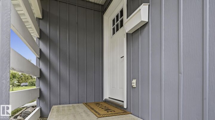 Property Photo:  4301 44 Street  AB T4X 1C7 