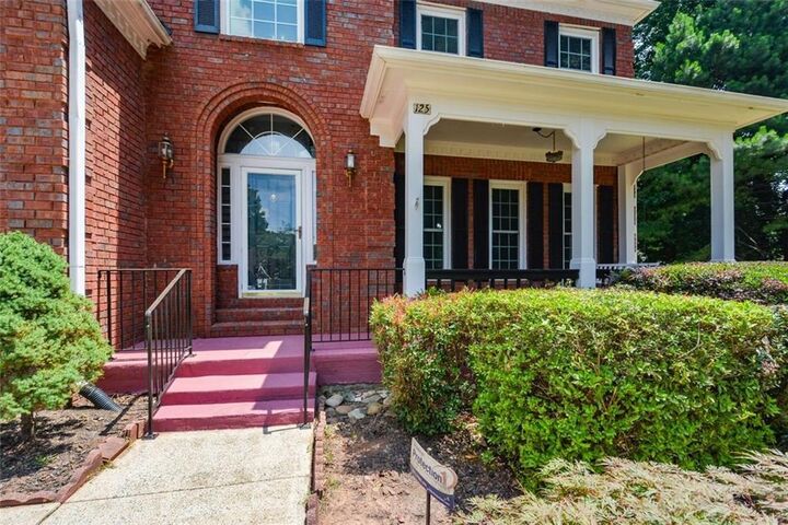 Property Photo:  125 Leeward Run Court  GA 30005 