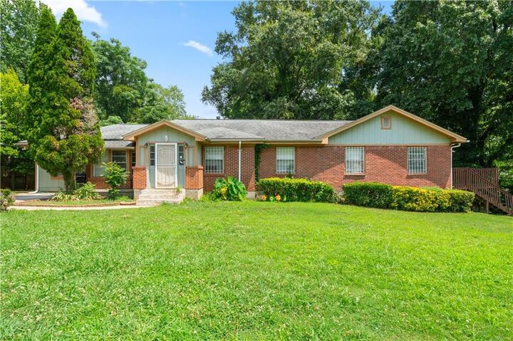 Property Photo:  2205 Loring Court  GA 30032 