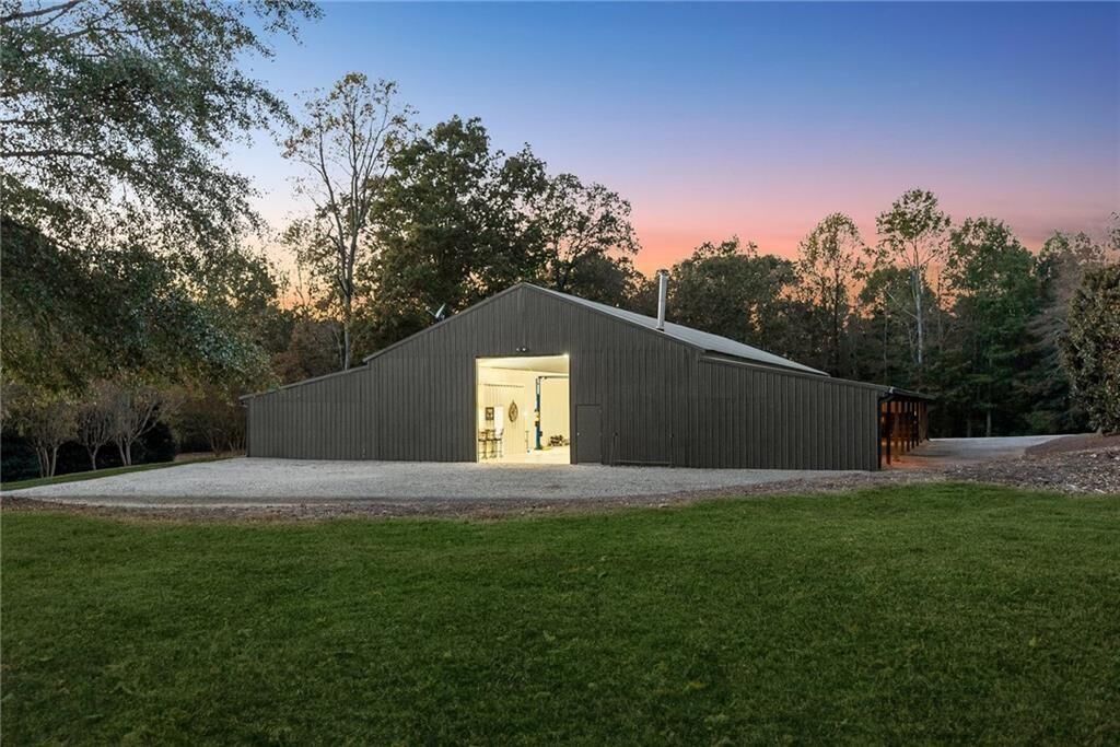Property Photo: 1706 Blacks Mill Road GA 30534
