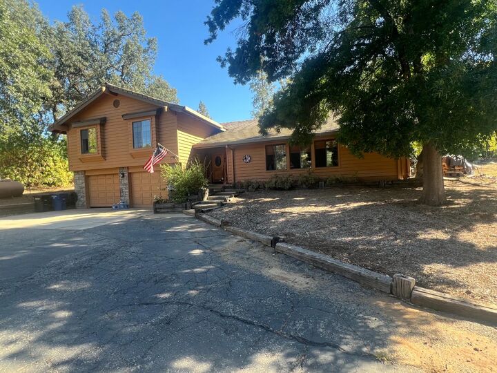 Property Photo: 36870 Mudge Ranch Road CA 93614