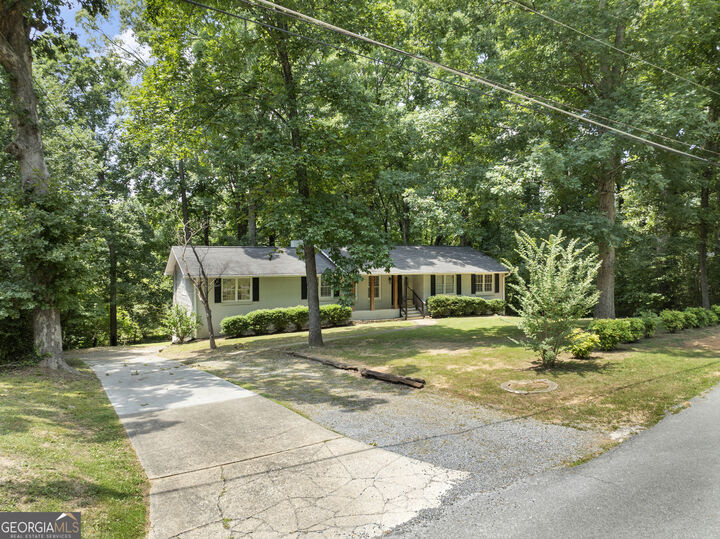 Property Photo: 7 Thrushwood Road NE GA 30161