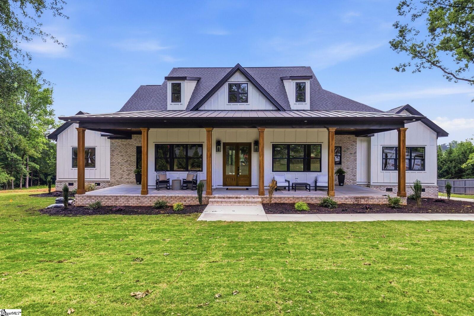 Property Photo:  118 Crown Oak Court  SC 29301 