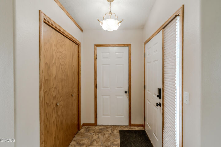 Property Photo:  3913 Dominion Street  ND 58503 