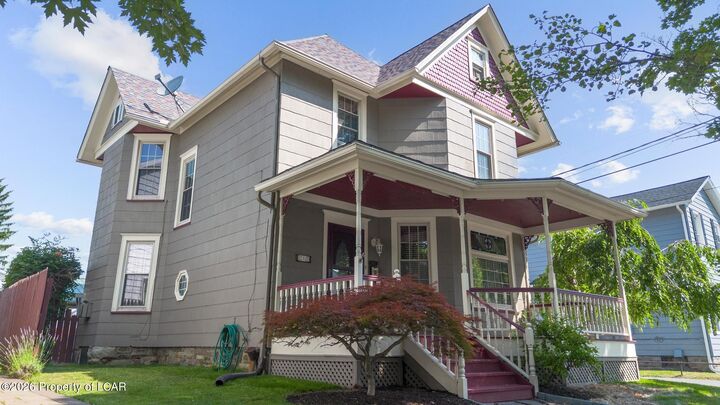 Property Photo:  212 Warren Street  PA 18643 