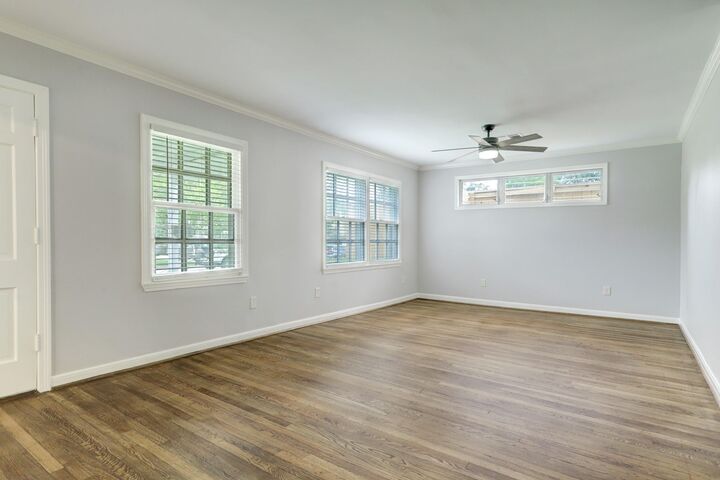 Property Photo: 5217 Locust Street TX 77401