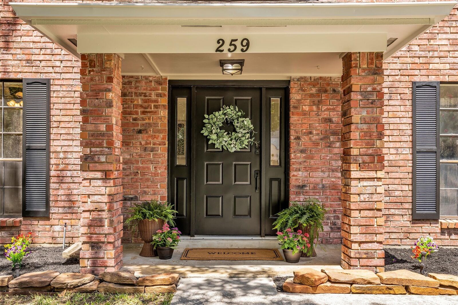 Property Photo:  259 E Rainbow Ridge Circle  TX 77381 