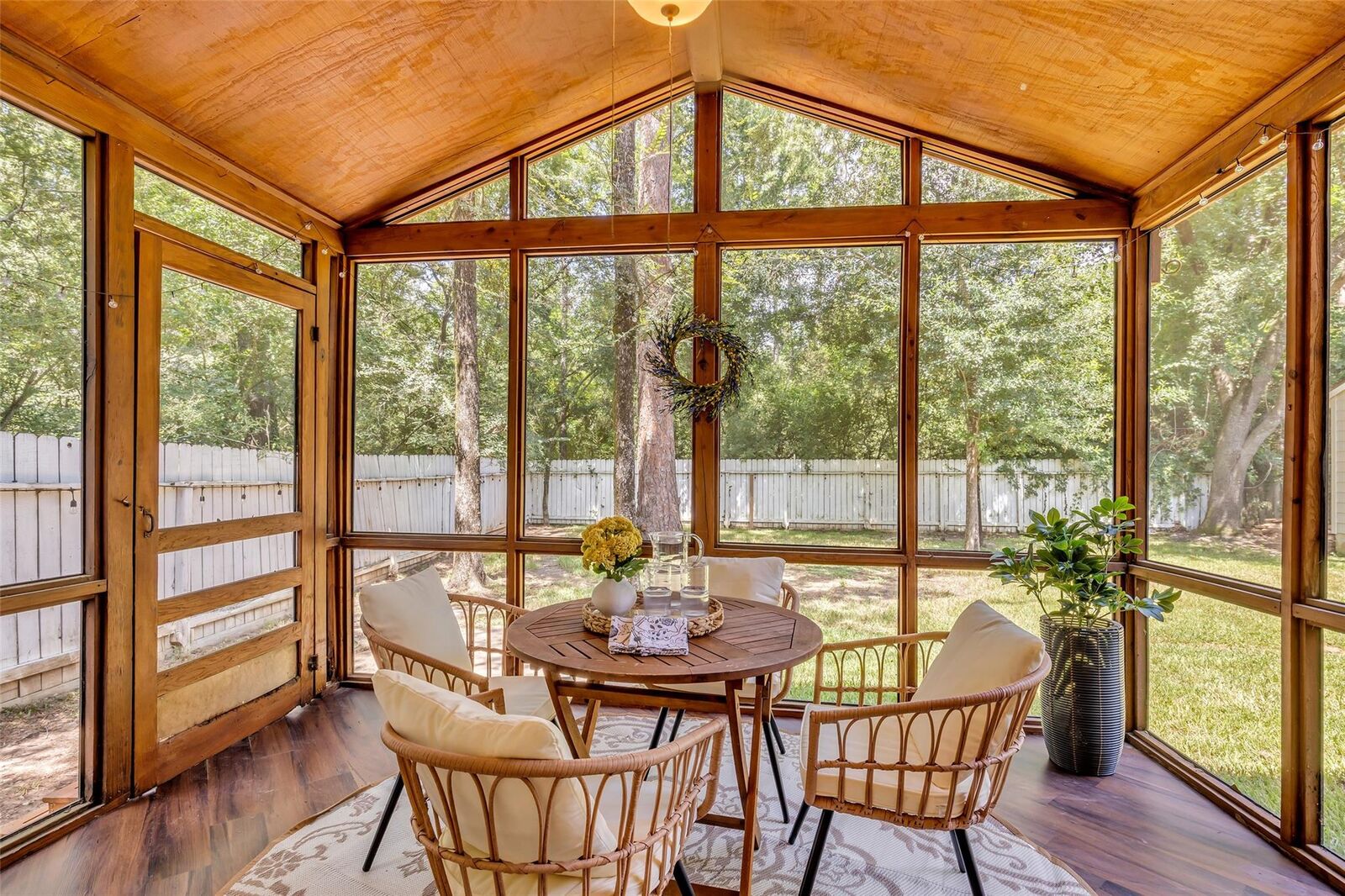 Property Photo: 259 E Rainbow Ridge Circle TX 77381
