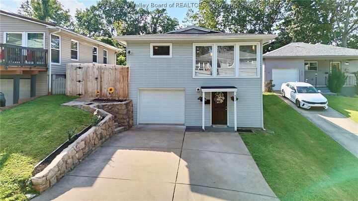 Property Photo:  877 S Washington Street  WV 25177 