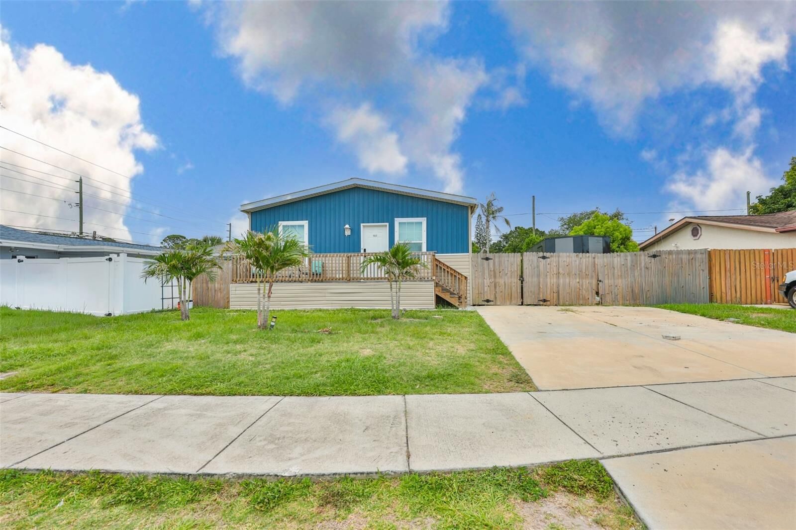 Property Photo: 1169 8th Avenue NE FL 33770