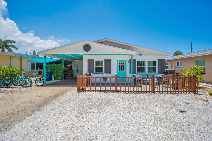 Property Photo:  305 15th Avenue  FL 33785 