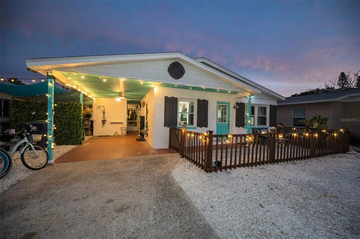 Property Photo: 305 15th Avenue FL 33785