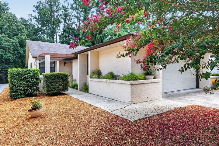 Property Photo: 8391 NW 39th Circle FL 32653