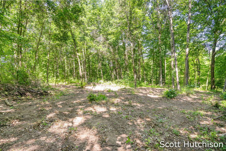 Property Photo: 2710 12 Mile Road NE MI 49341