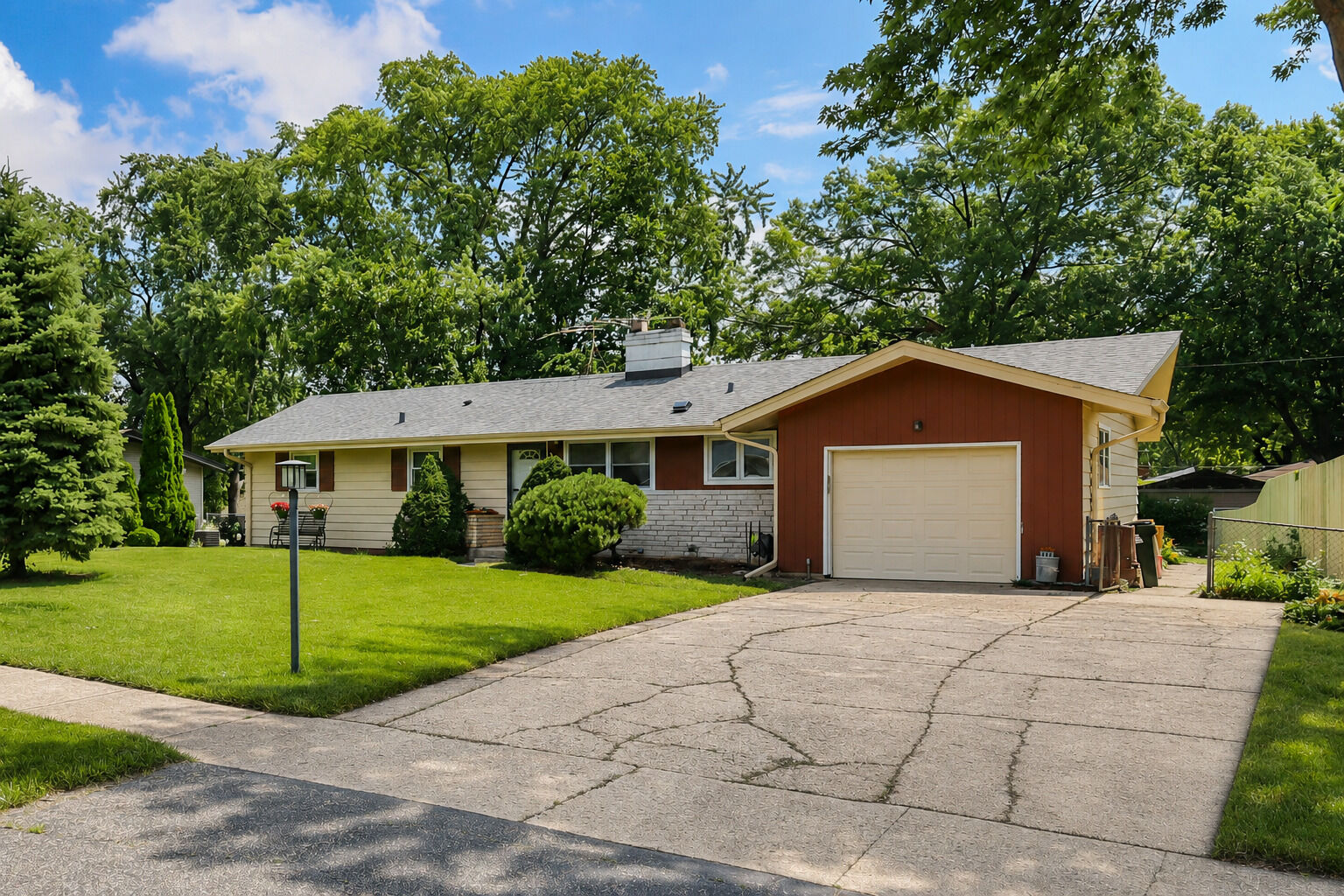Property Photo:  443 Glendale Road  IL 60172 