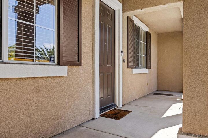 Property Photo:  868 Panella Court  CA 92057 