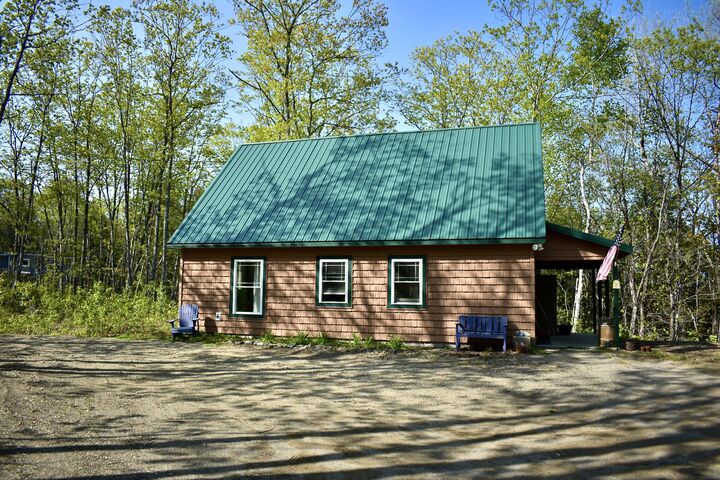 Property Photo: 7 Mossy Ridge Road ME 04915