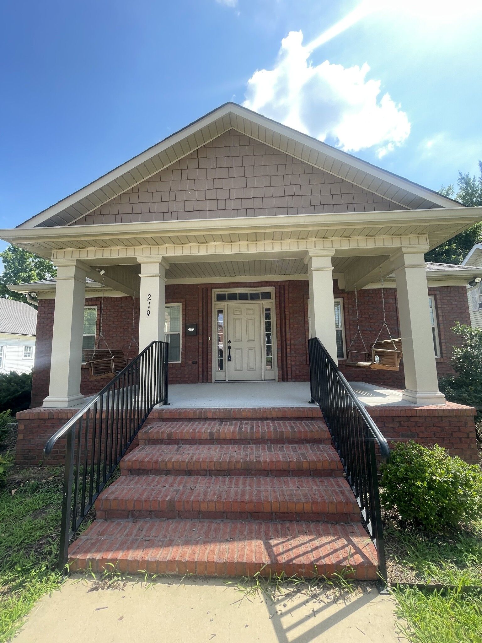 Property Photo: 219 Waterloo St TN 38464