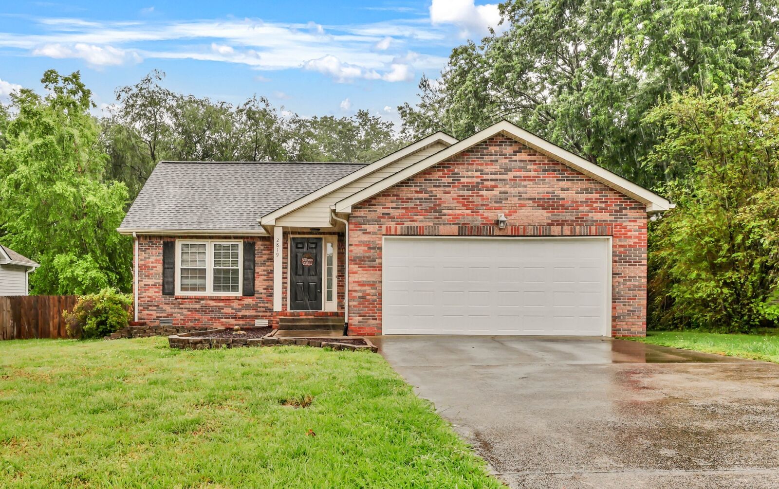 Property Photo:  2819 Fenton Ct  TN 37040 
