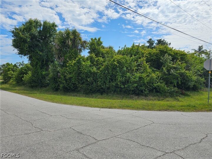 Property Photo:  10271 Waterford Avenue  FL 34224 