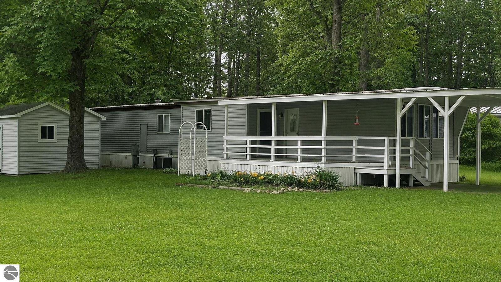 Property Photo:  1284 Channel Way  MI 48624 