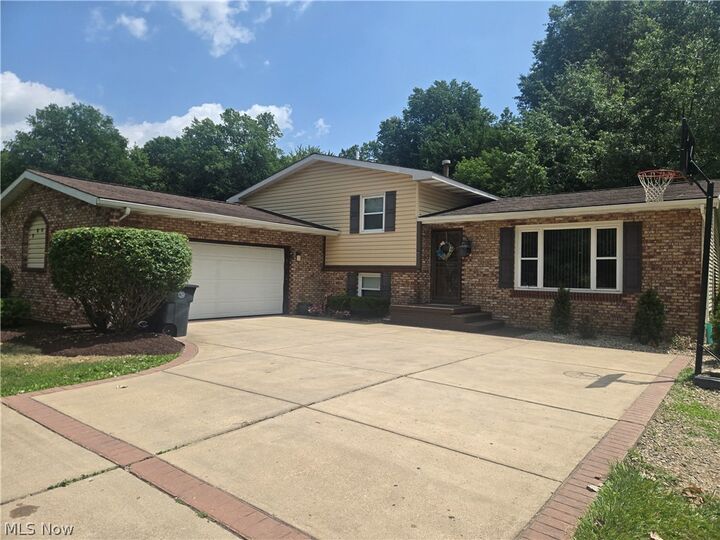 Property Photo: 2042 Coit Drive NW OH 44485