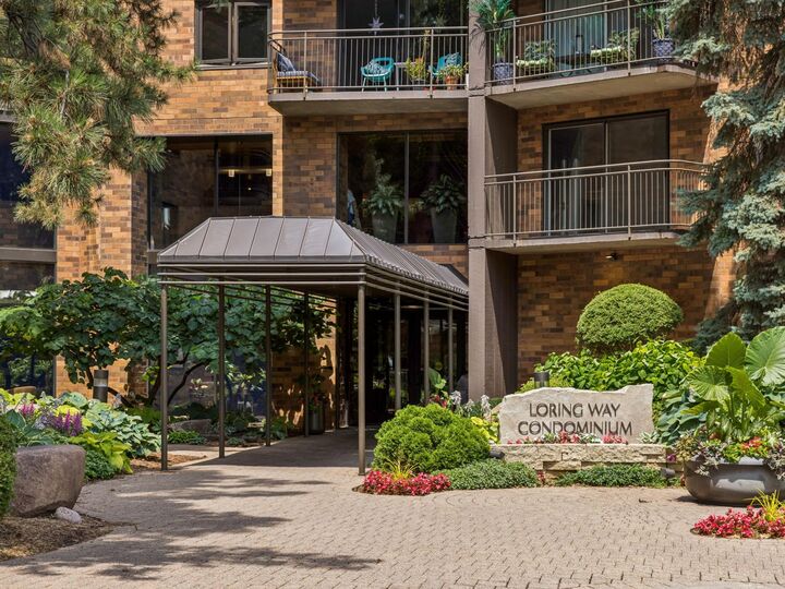 Property Photo: 210 W Grant Street 107 MN 55403