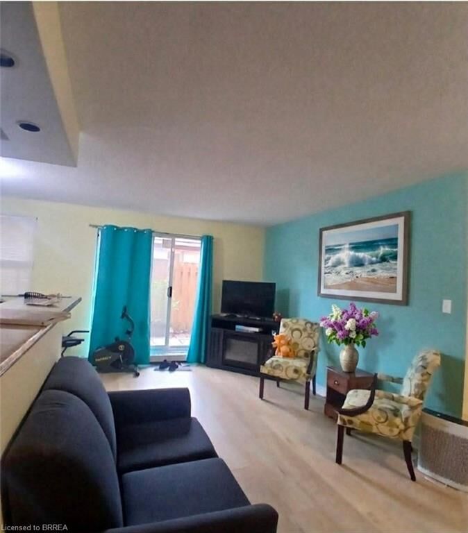 Property Photo: 793 Colborne Street E 104 ON N3S 7J3
