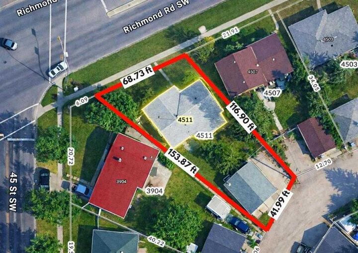 Property Photo: 4511 Richmond Road SW AB T3E 4P9