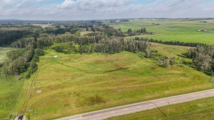 Property Photo: 40518 Highway 821 AB T0C 2N0