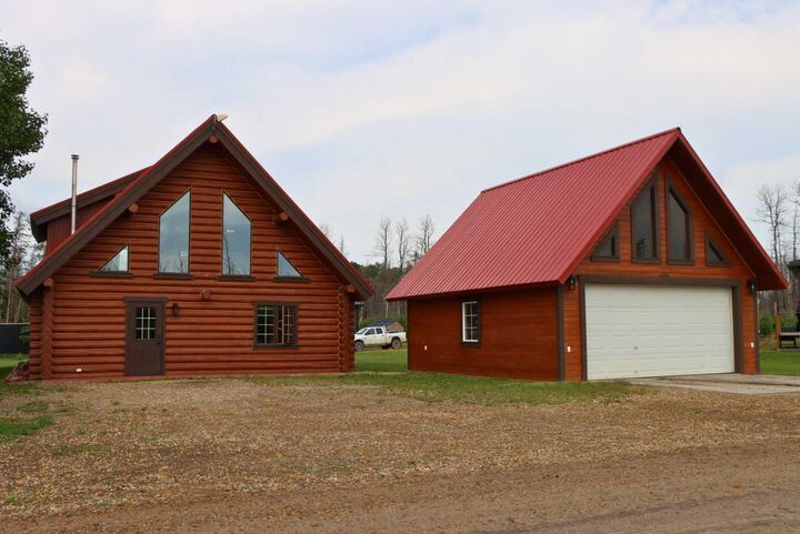Property Photo: 71127 Range Road 234 112 AB T0H 3N0