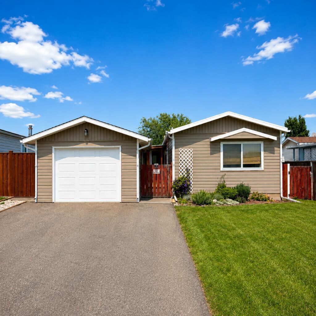 Property Photo:  68 Westover Avenue  AB T0L 0T0 