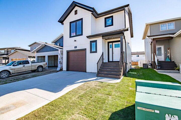 130 Norseman Close — photo 1