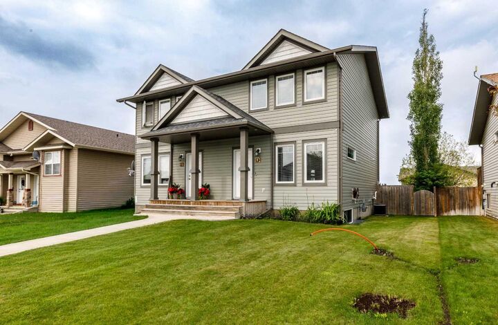 Property Photo: 92 Bowman Circle AB T4S 0H7