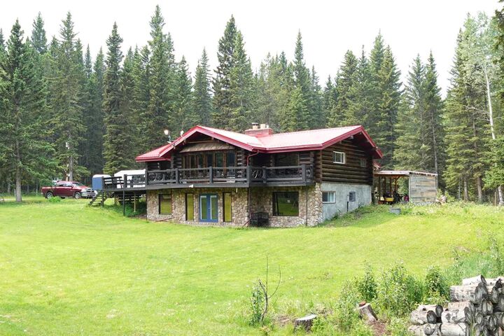 Property Photo: 63260 Township Road 314 AB T0M 1X0