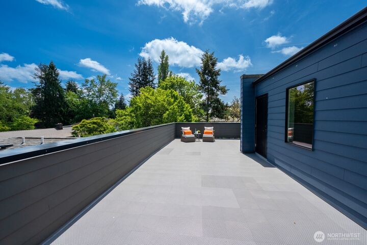 Property Photo:  18028  10th Avenue NE F  WA 98155 
