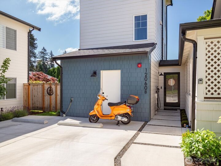 Property Photo:  12060  8th Avenue NW B  WA 98177 