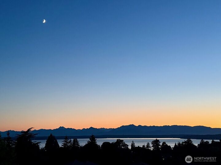 Property Photo: 12060 8th Avenue NW B WA 98177
