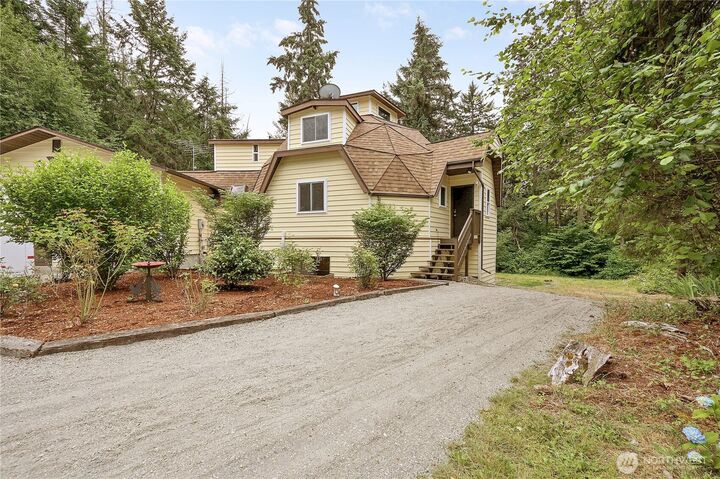 Property Photo:  16412  38th Avenue E  WA 98446 