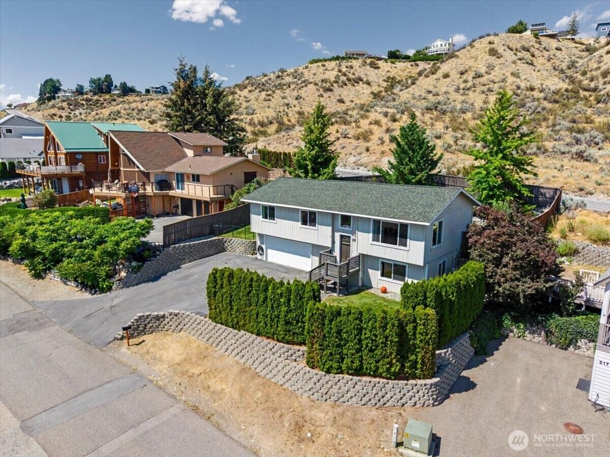 Property Photo: 215 San Remo Lane WA 98816