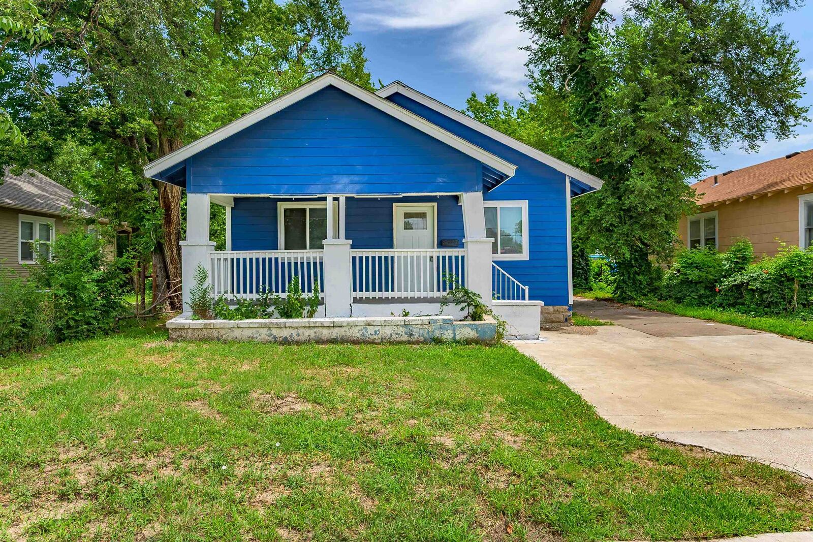 Property Photo:  1106 N Grove Ave  KS 67214 
