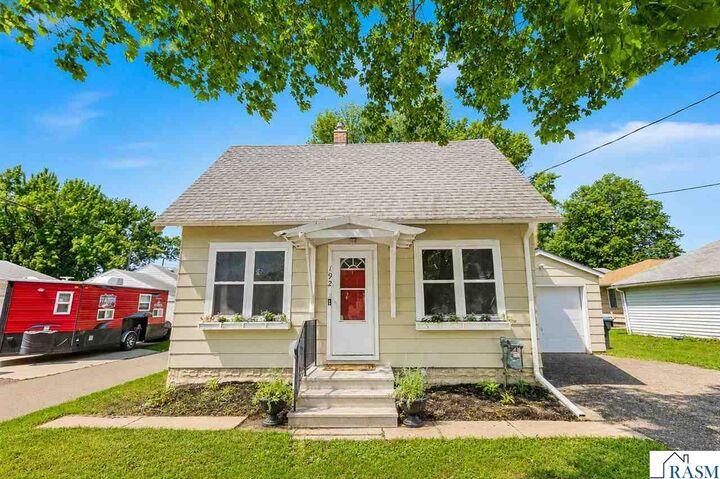 Property Photo:  192 Long Street  MN 56001 