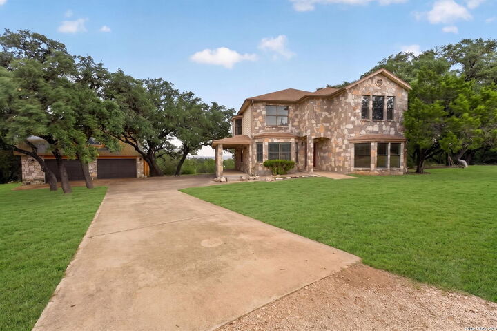 Property Photo: 988 Summit Rd TX 78063