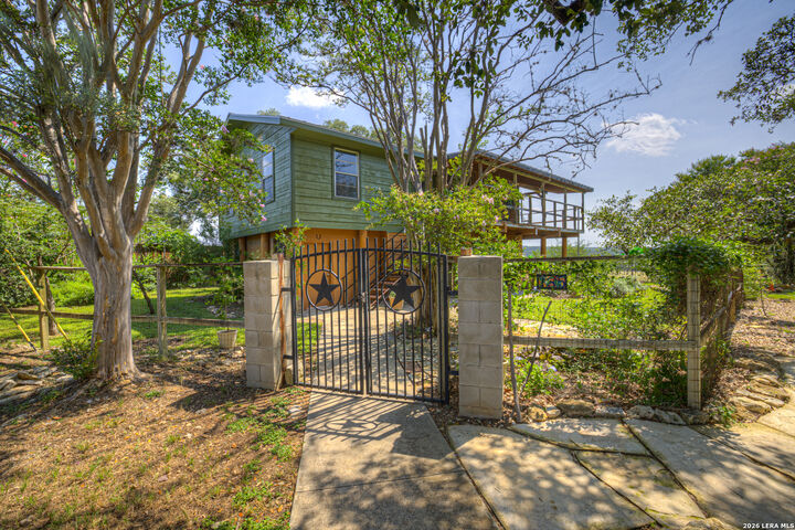 Property Photo:  785 Park Shores  TX 78133 