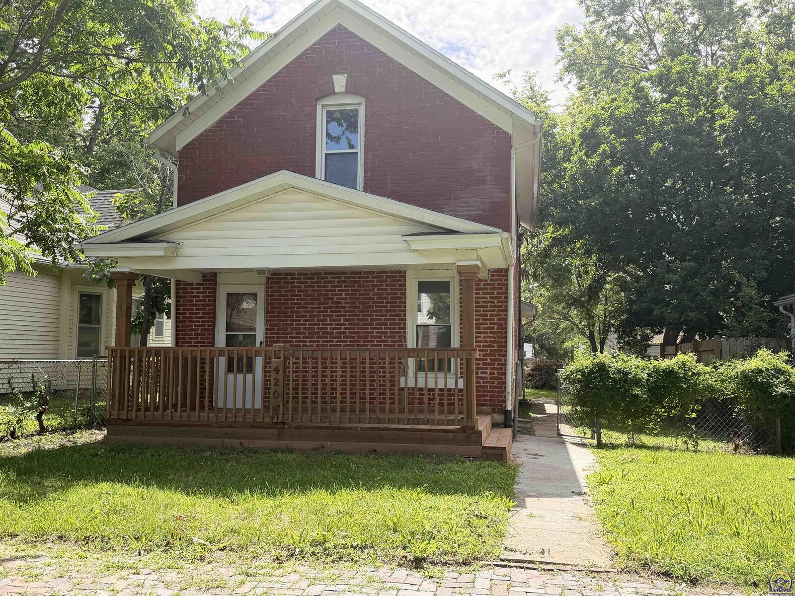 Property Photo: 420 SW Clay St KS 66606