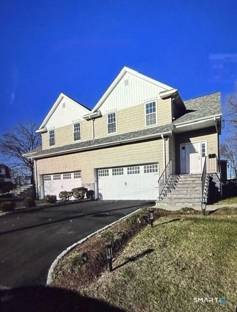 Property Photo:  40 Corinthian Avenue  CT 06615 