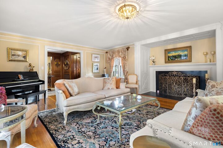 Property Photo:  1844 Albany Avenue  CT 06117 