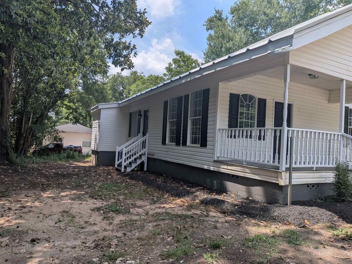 Property Photo:  152 Mapletree Lane  SC 29303 